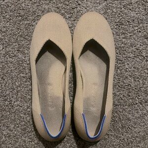 Beige Rothy’s flats